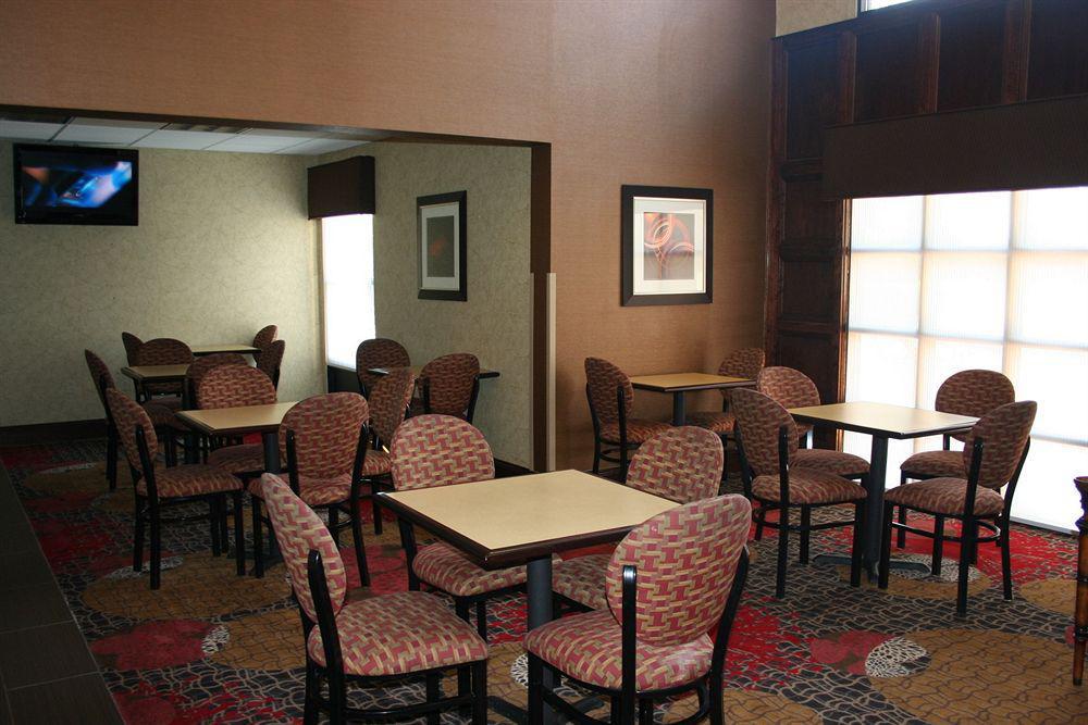 Lexington Inn And Suites Екстер'єр фото