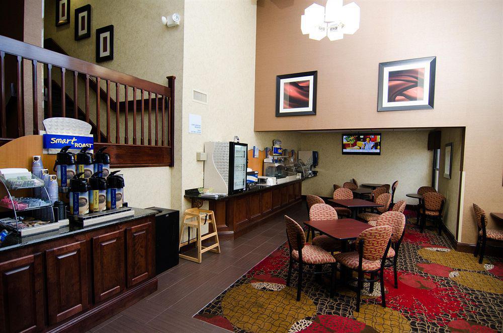 Lexington Inn And Suites Екстер'єр фото