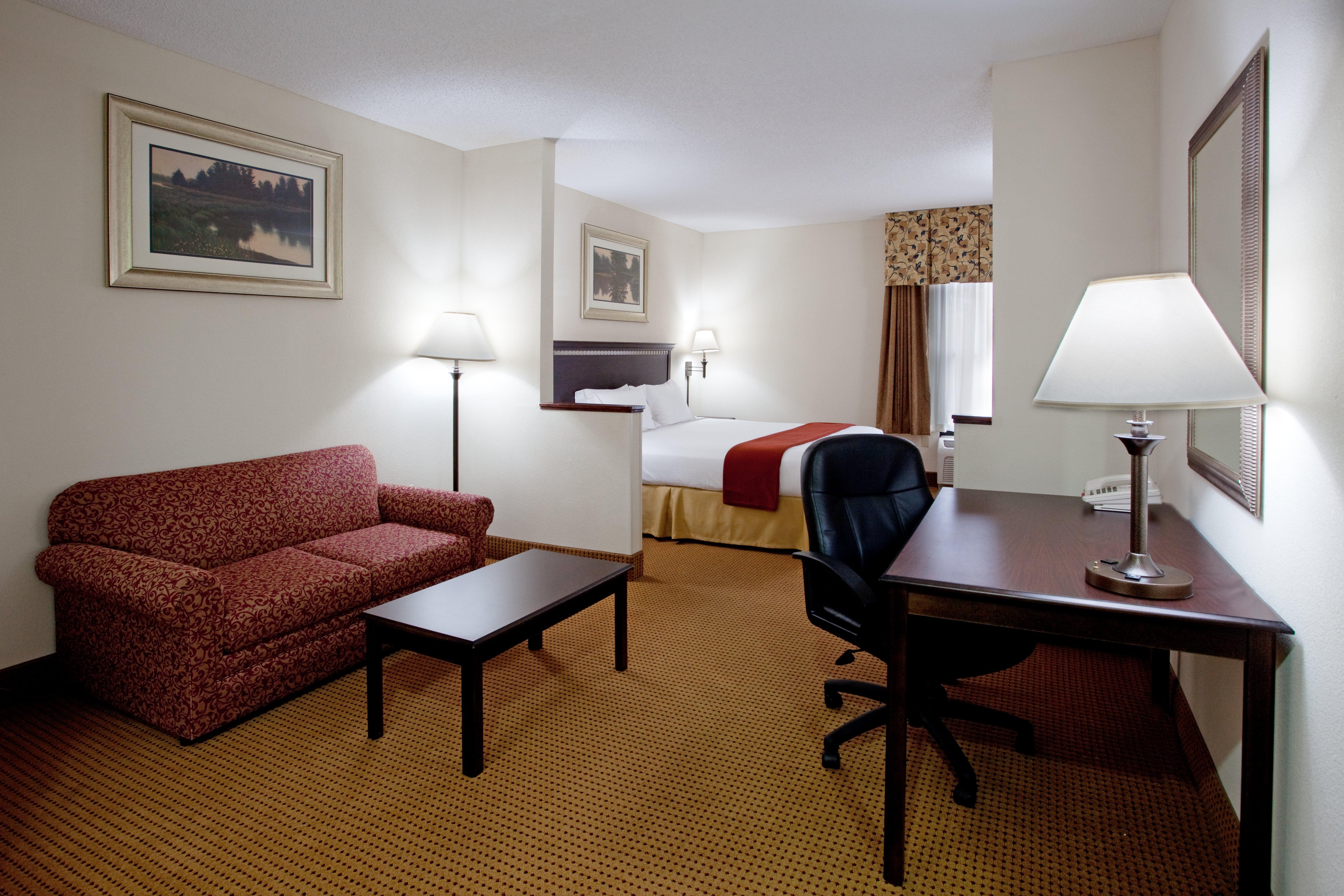 Lexington Inn And Suites Екстер'єр фото